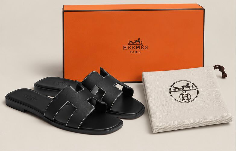 Classic Leather Slide Sandals – Black